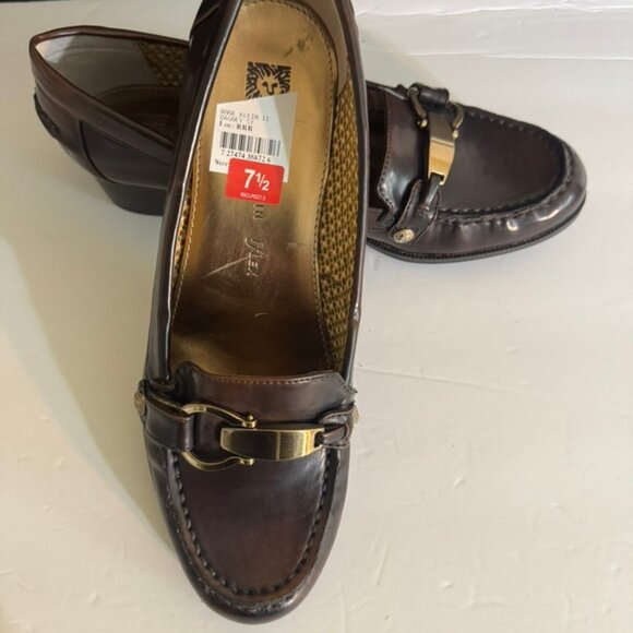 NWT Anne Klein Iflex AK DAGNEY Brown Slip on Loafers Silver Accent Buckle Sz 7. - Picture 7 of 7